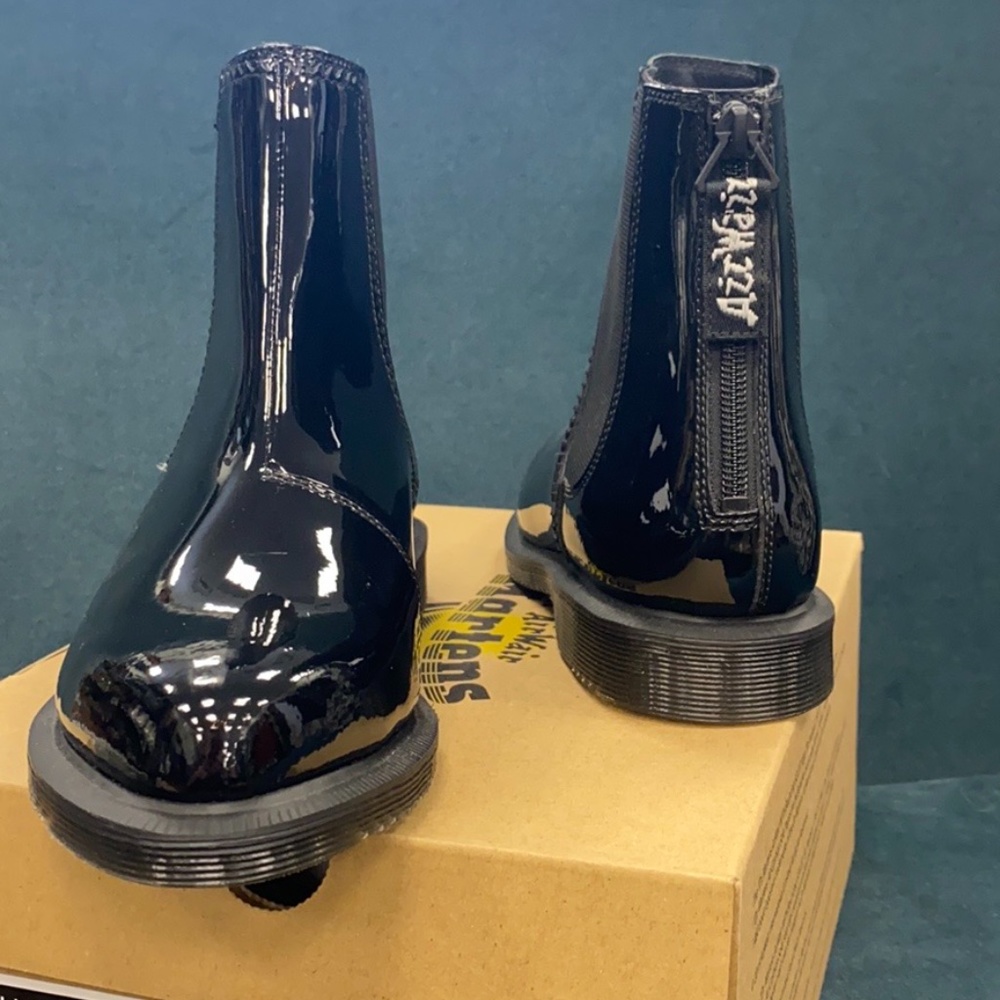 Dr. Martens Air Wave Zillow Patent Black NWT - Picture 2 of 8